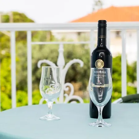 Anna's & 3* Zákynthos by