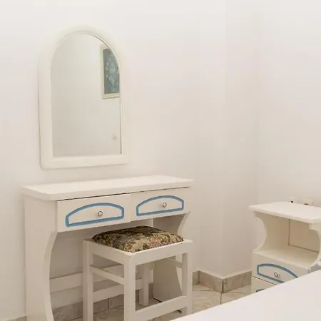 Aparthotel Anna's & 3*