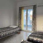 Anna's & מלון דירות זקינטוס טאון