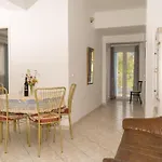 מלון דירות Anna's &