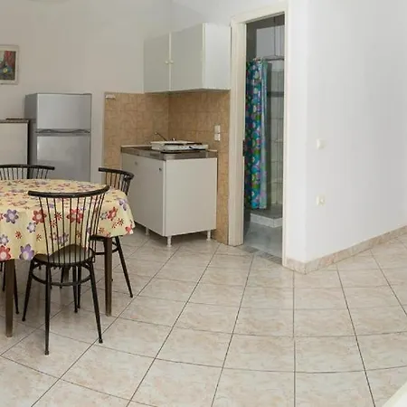 Anna's & Ξενοδοχείο με διαμερίσματα