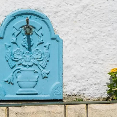 Ξενοδοχείο με διαμερίσματα Anna's & 3*